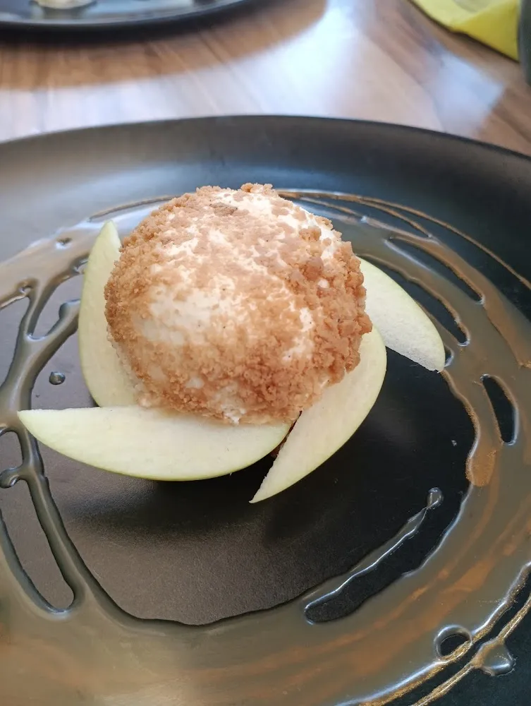 Sphère Vanille Spéculoos Et Pomme Caramélisées